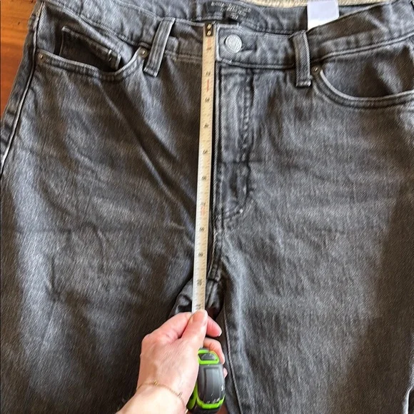 Like new Beau jeans, size 2/26 tall - Picture 7 of 7
